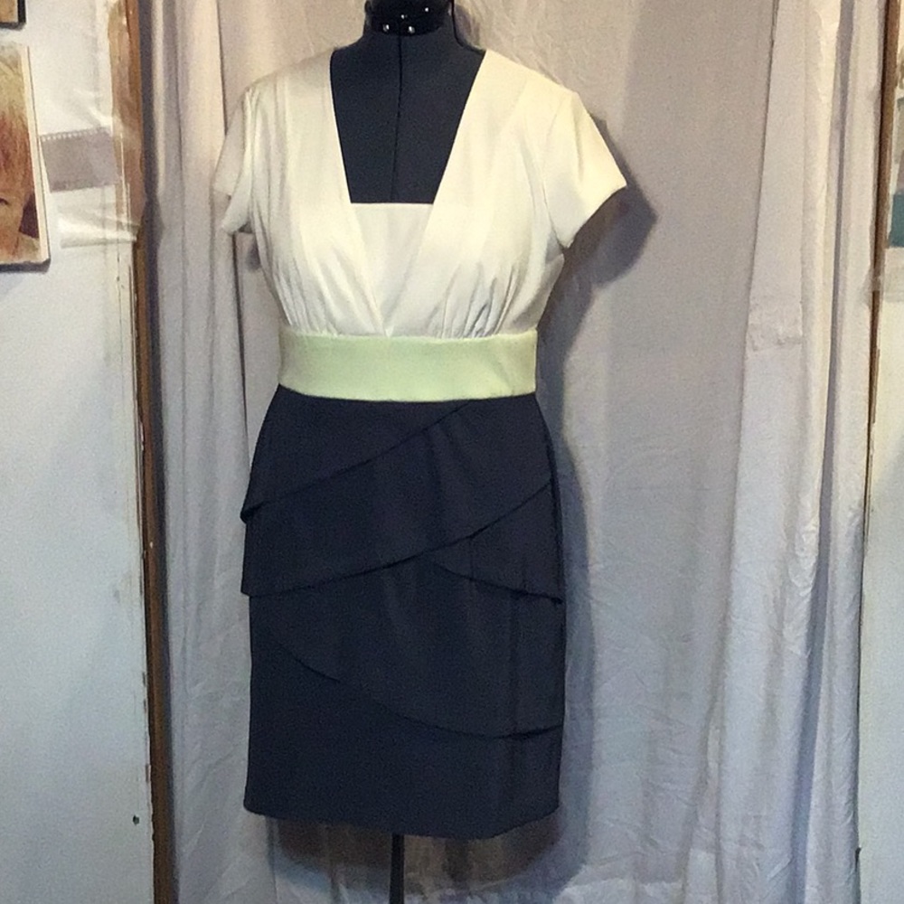 Very classy Connect Apparel dress so beautiful